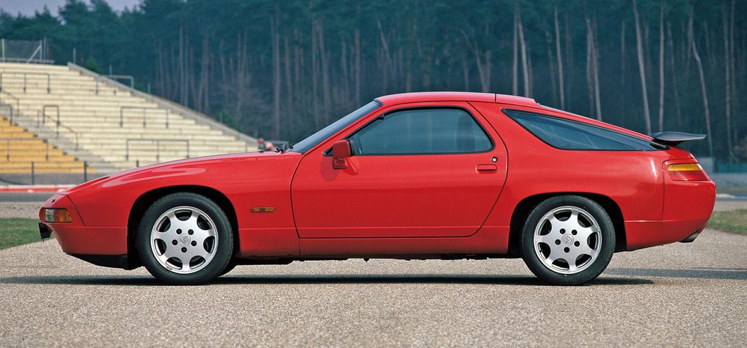 Porsche 928