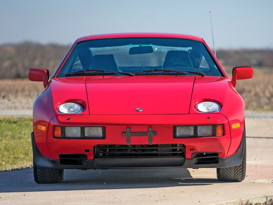 Porsche 928 S