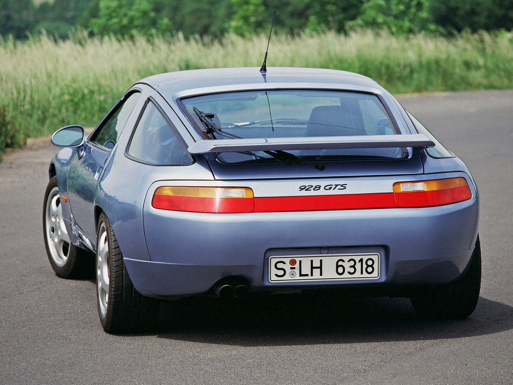 Porsche 928 GT a GTS