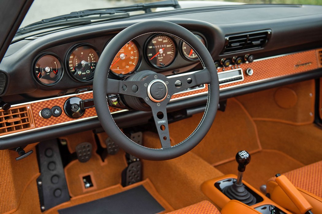 Porsche 911 Targa by Singer