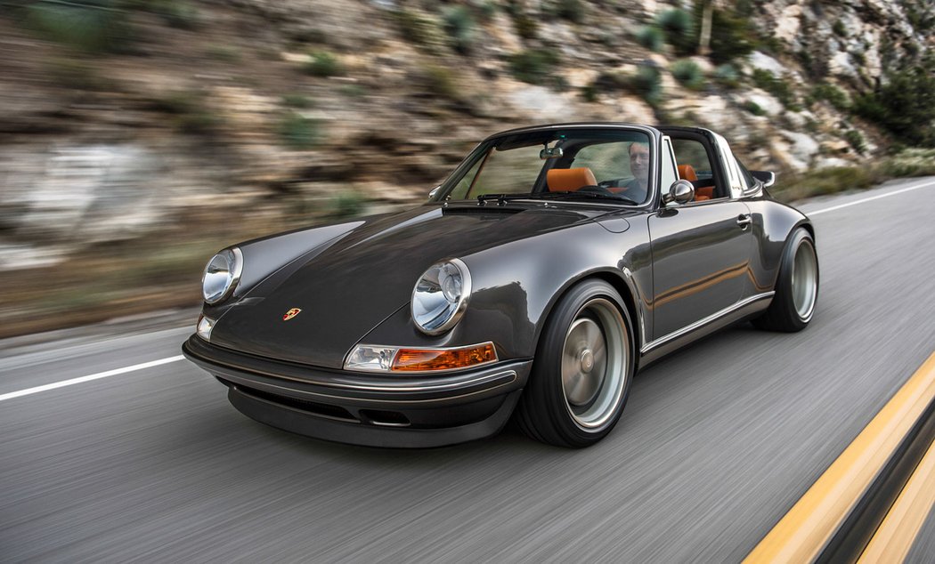 Porsche 911 Targa by Singer