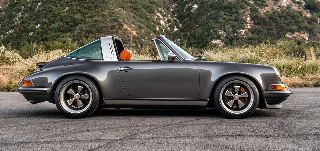 Porsche 911 Targa by Singer