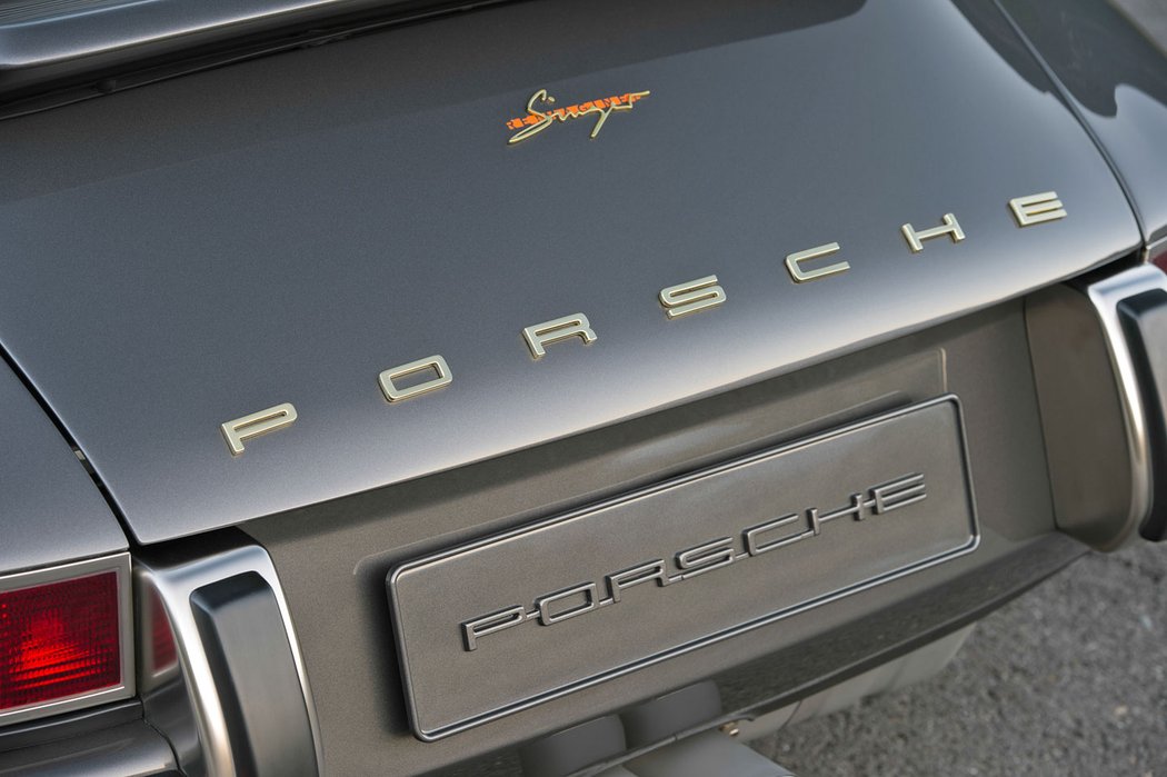 Porsche 911 Targa by Singer