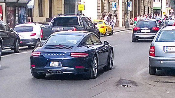 Modernizované Porsche 911 vyfoceno v Praze