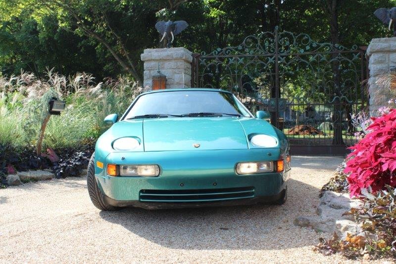 Porsche 928