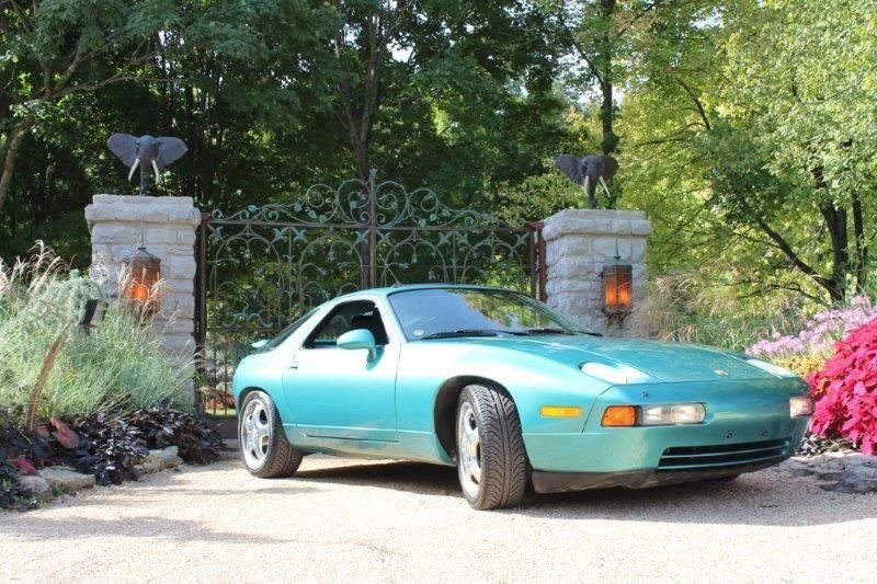 Porsche 928