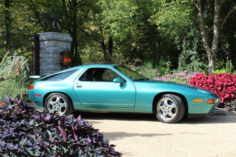 Porsche 928