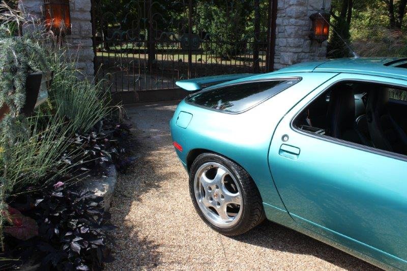 Porsche 928