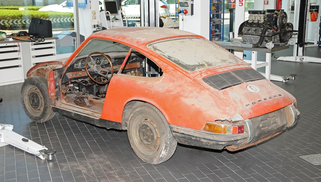 Porsche Museum představuje svůj nejstarší exemplář modelu 911