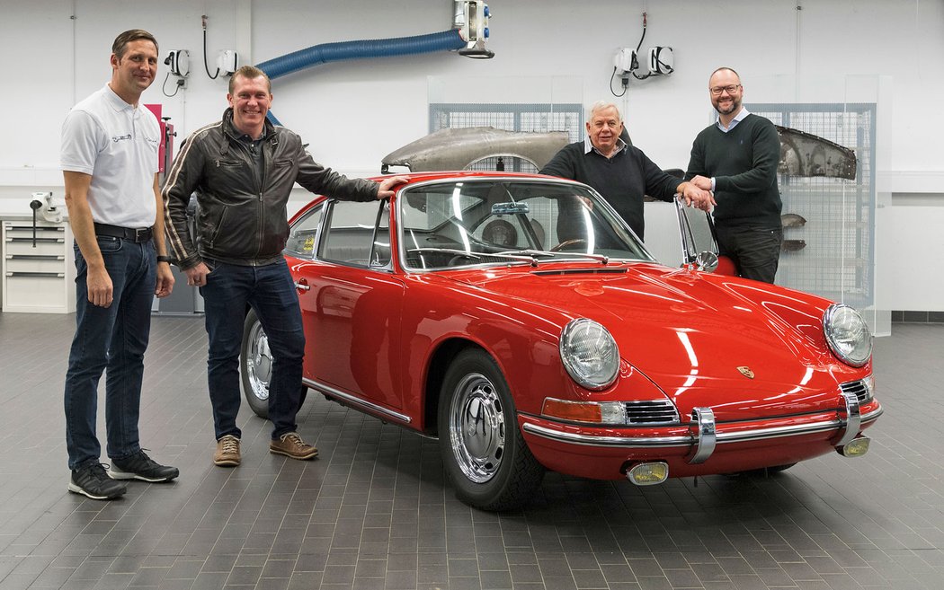 Porsche Museum představuje svůj nejstarší exemplář modelu 911