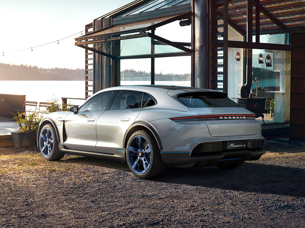 Porsche Mission E Cross Turismo