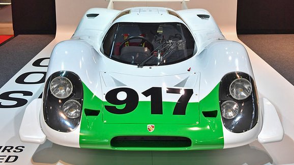 Porsche připomíná 50 let slavného 917 a odhaluje jeho moderní interpretaci