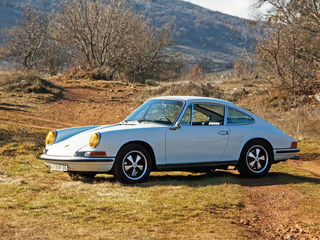 Porsche 911 S (1967)