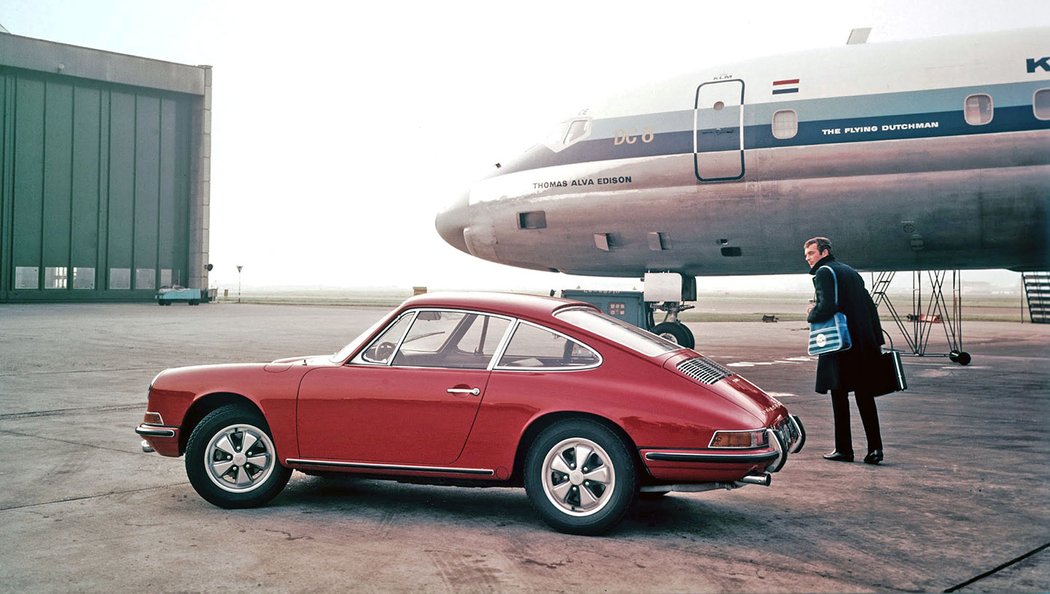 Porsche 911 S (1967)