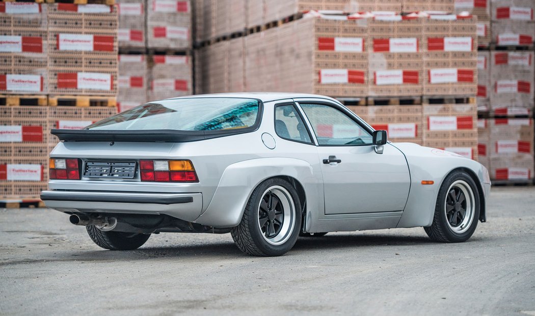 Porsche 924 Carrera GT