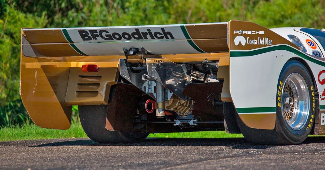 Porsche 962