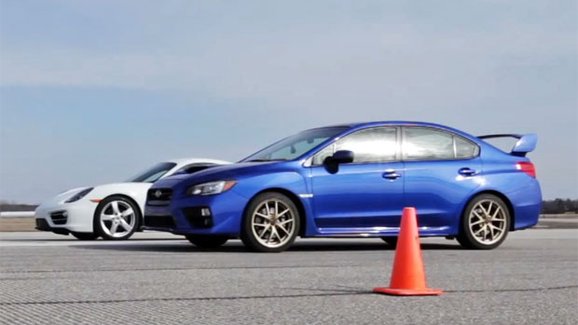 Subaru WRX STI vs. Porsche Cayman: Kdo bude rychlejší? (video)