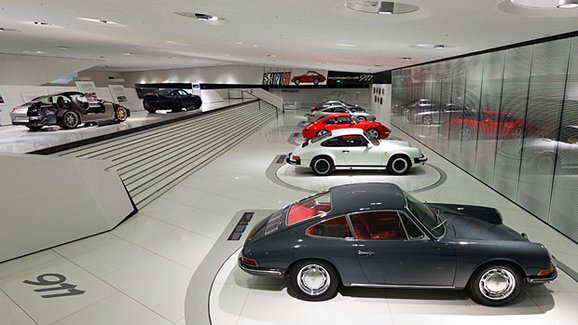 Porsche Museum v Zuffenhausenu: Pro fanoušky povinnost!