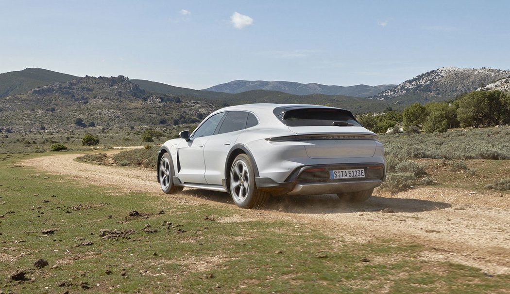 Porsche Taycan Cross Turismo