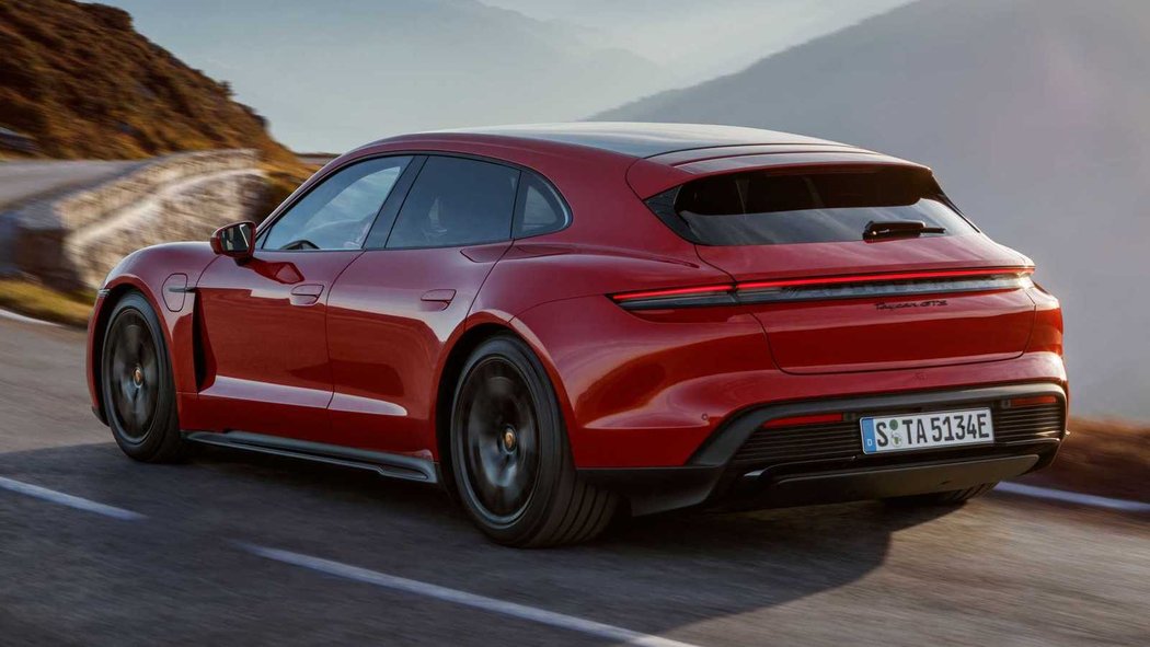 Porsche Taycan GTS Sport Turismo