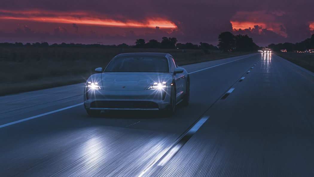 Porsche Taycan Cross Turismo Pikes Peak