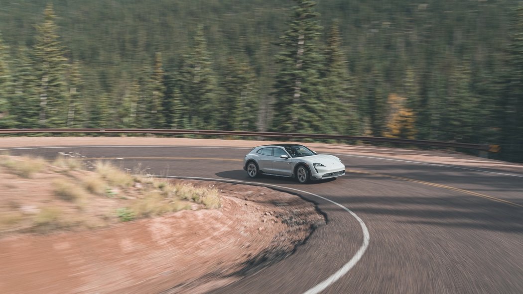 Porsche Taycan Cross Turismo Pikes Peak