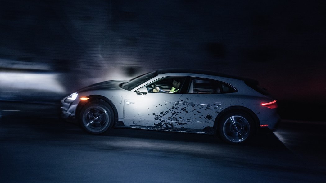 Porsche Taycan Cross Turismo Pikes Peak