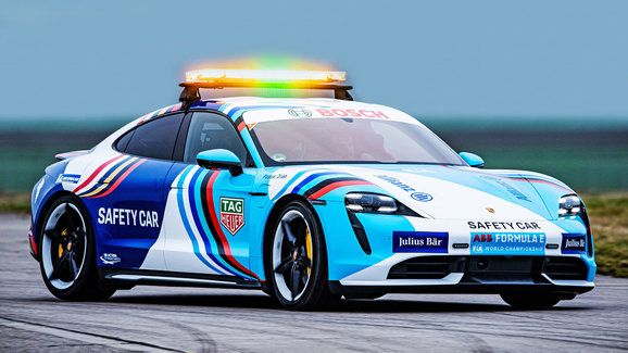 Šampionát elektrických formulí hlásí posilu. Porsche Taycan Turbo S bude nový safety car