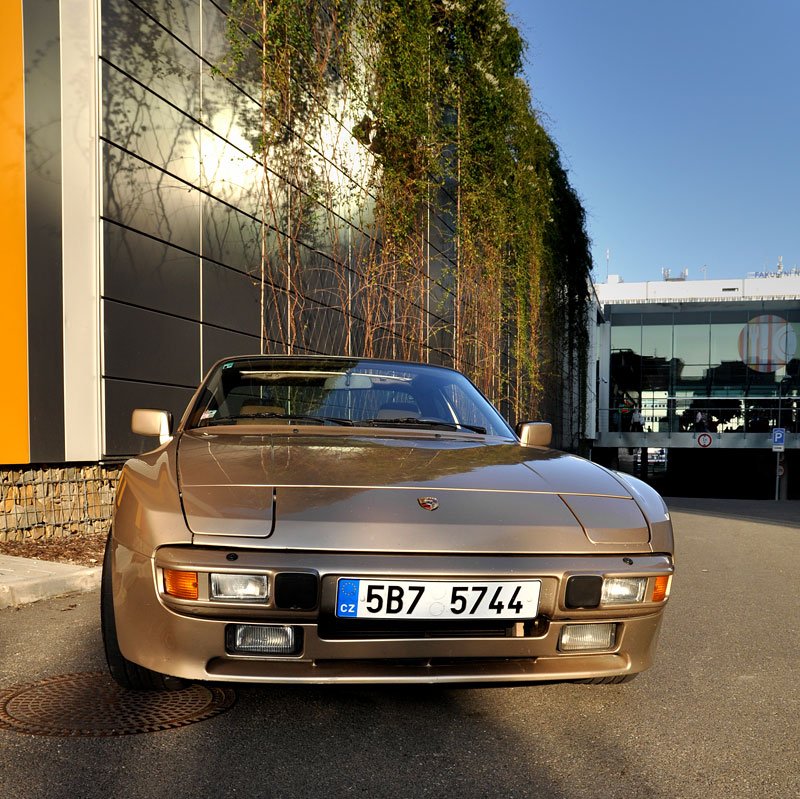 Porsche 924