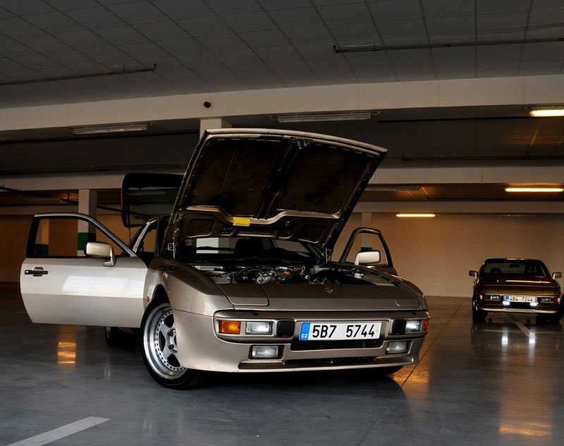 Porsche 924