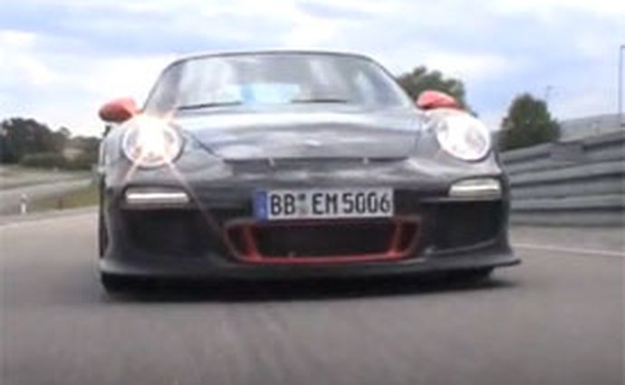Video: Porsche 911 GT3 RS – Ostrá jízda na závodním okruhu