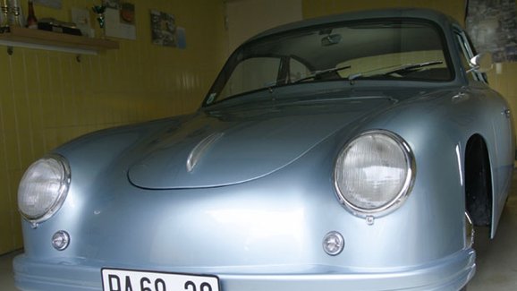 Bratři z NDR nemohli vlastnit sporťák Porsche, postavili si ho sami. Pomohl i Ferdinand Porsche