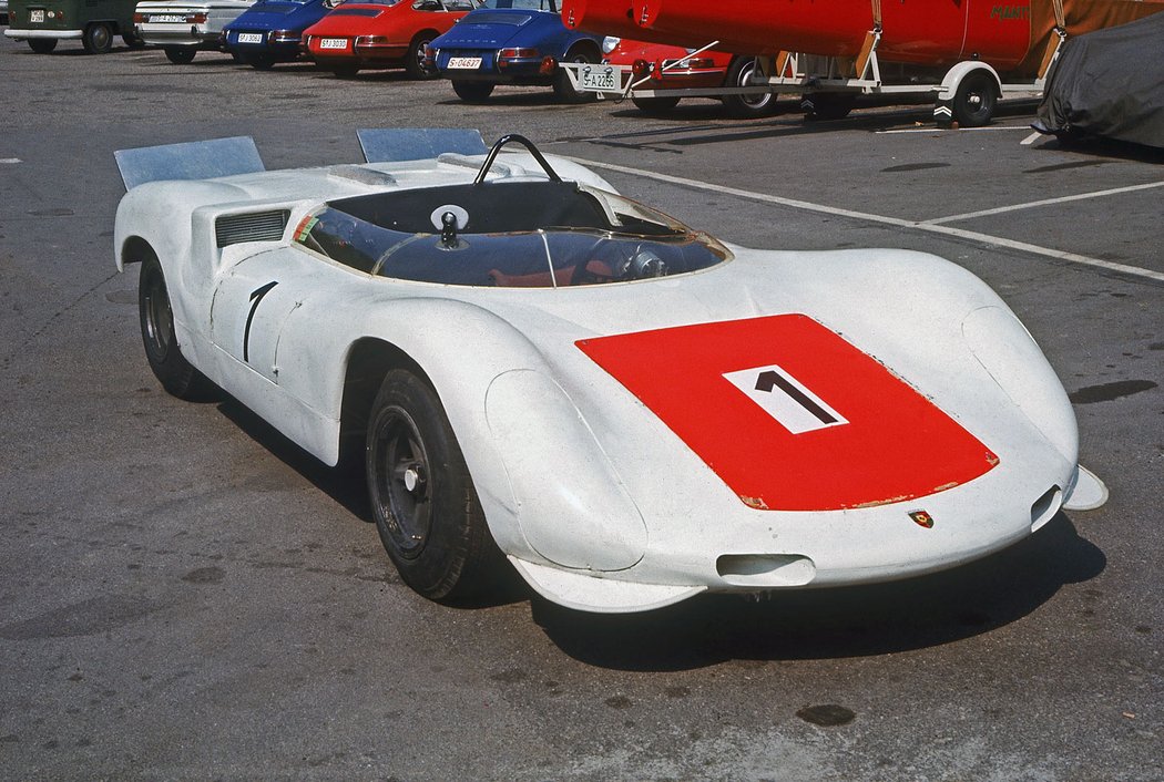 Porsche 910/8 Bergspyder