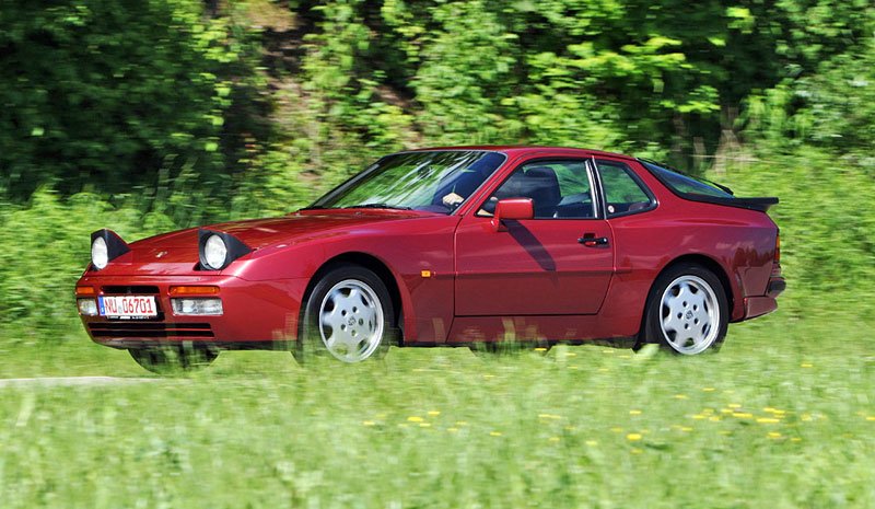 Porsche 944 S2