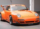 Pořiďte si Porsche 911 s osmiválcem z Corvette (+video)