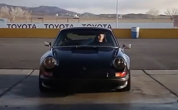 Porsche 911 Jacka Olsena: Čím dál tím rychleji (video)