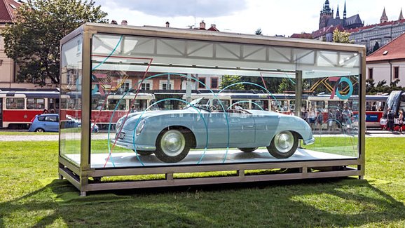 První Porsche historie je v Praze! Prohlédnout si ho můžete do neděle