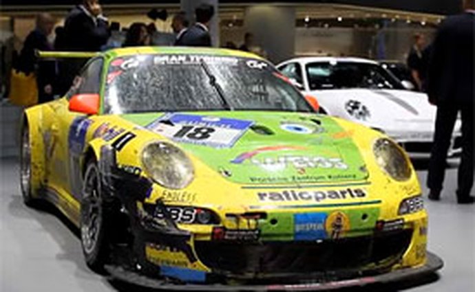 Budoucnost motorsportu očima Porsche (video)