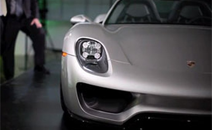 Další premiéra na soukromé party: Porsche 918 Spyder