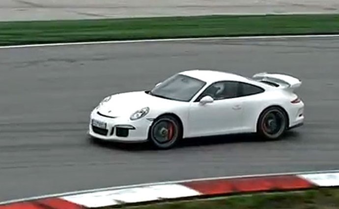 Video: Technické vychytávky Porsche 911 GT3