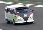 Video: Volkswagen Bus s 530koňovým motorem z Porsche 911