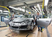 Trumpova cla zatěžují německý průmysl. Nejvíc to odnáší automobilky