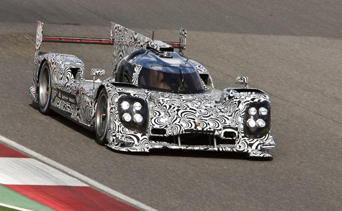 Porsche v Ženevě: V hlavní roli motorsport