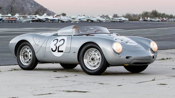 Porsche 550A Spyder je vzácnou limitkou, vydražilo se za rekordní balík