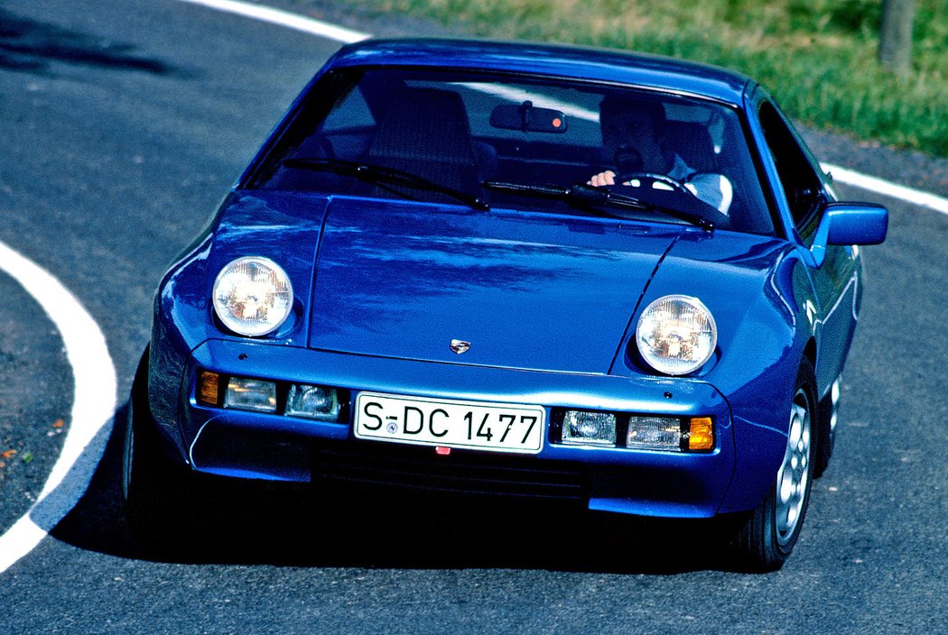 Porsche 928