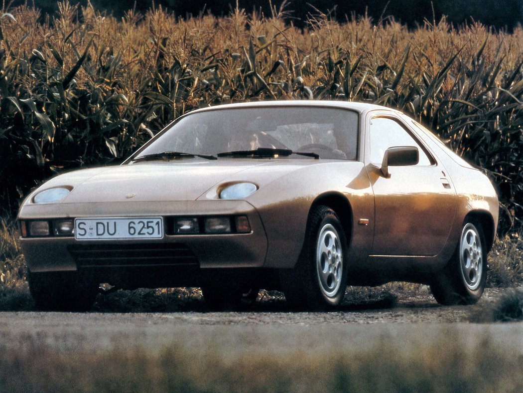 Porsche 928