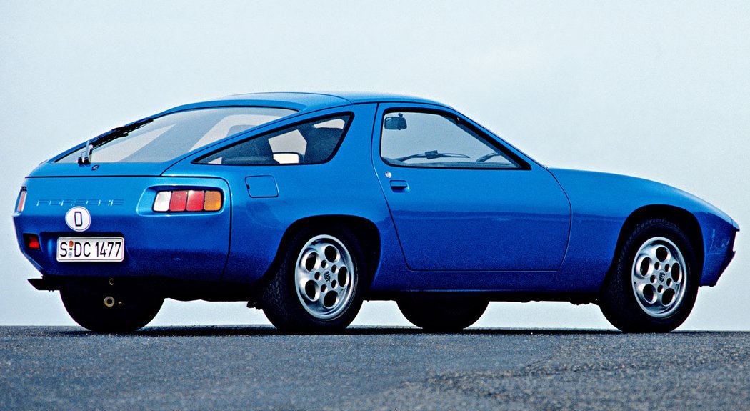 Porsche 928