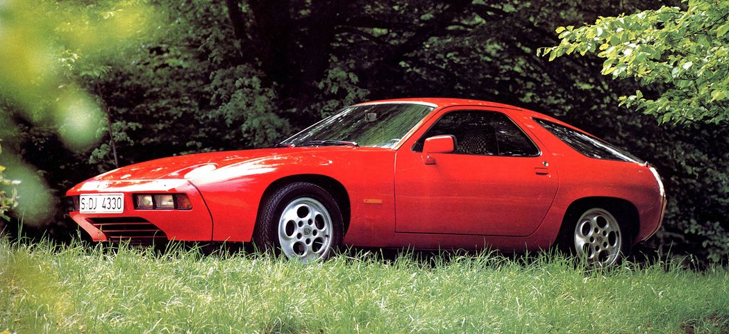 Porsche 928