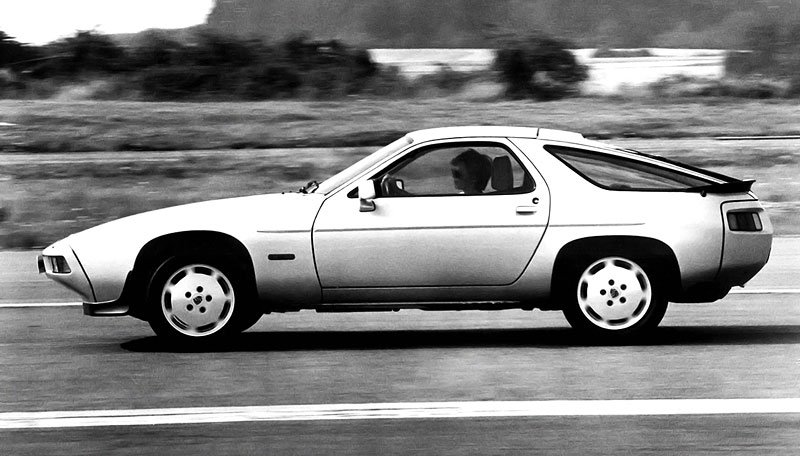 Porsche 928