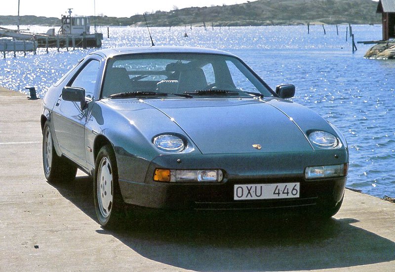 Porsche 928